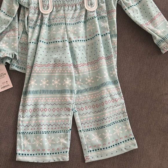 CARTERS Girls Pajama Set Snowflake winter 2T NWT - Picture 3 of 5